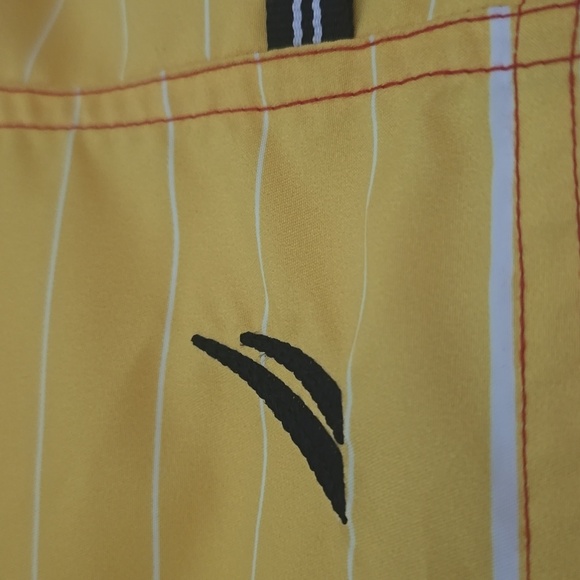 Nautica Men's Ombre Stripe Full Elastic Swim Trunks, Size M, Retail $69.50US - Picture 12 of 13